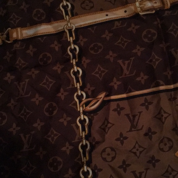 Louis Vuitton Accessories - Brand new Original Louis Vuitton silk square